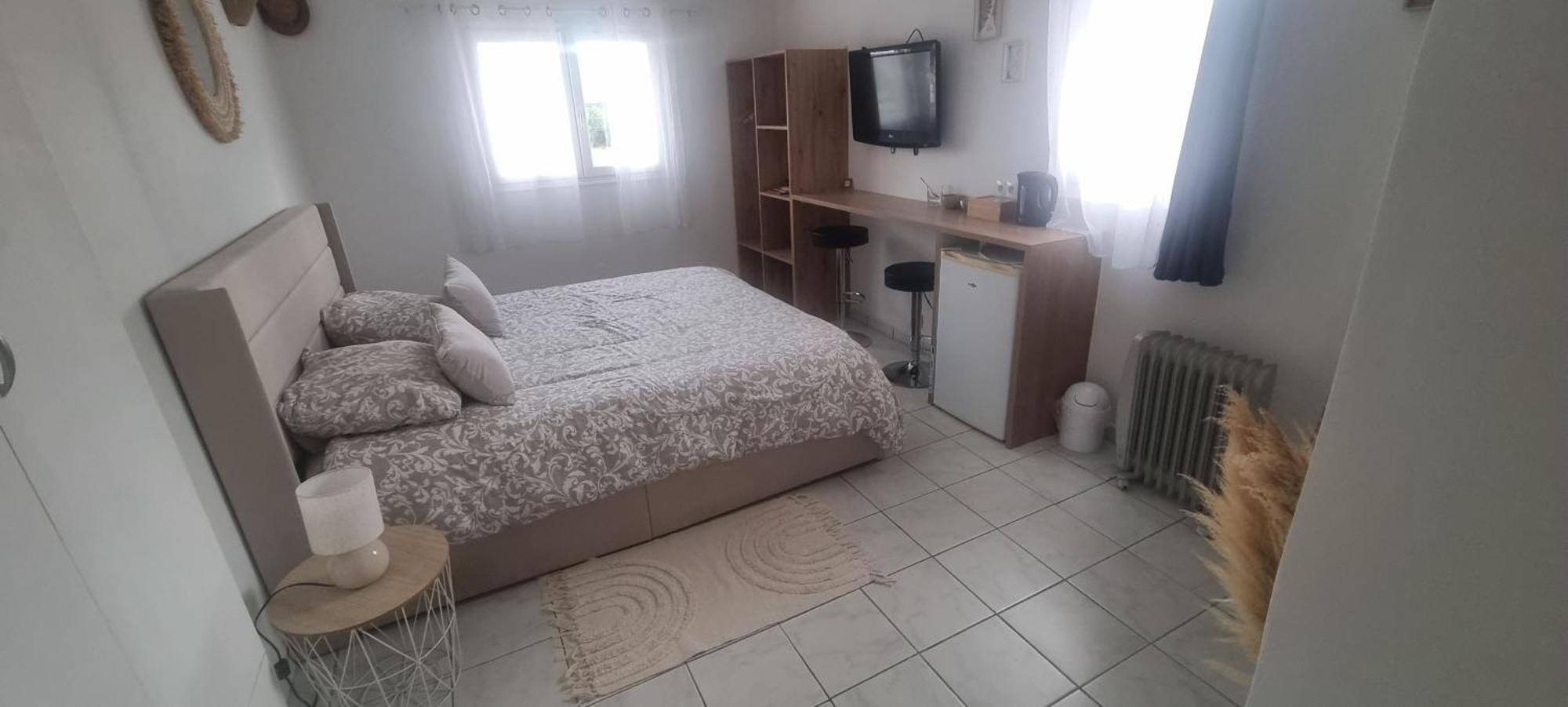 Chambre Face Aux Vignes Vidauban Exteriör bild